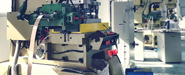 專(zhuān)業(yè)電子連接器，連接器/接插件，塑料件，汽車(chē)配件，